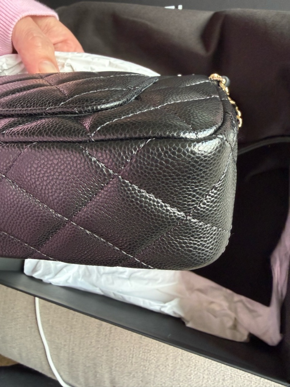 CHANEL Black Quilted Shoulder/Crossbody Bag with Gold Chain - Picture 5 of 16